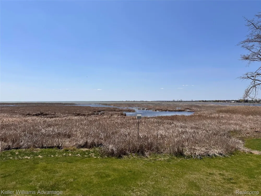 2800 E Booth Road Au Gres Township, MI 48703