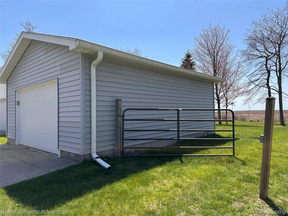 2800 E Booth Road Au Gres Township, MI 48703