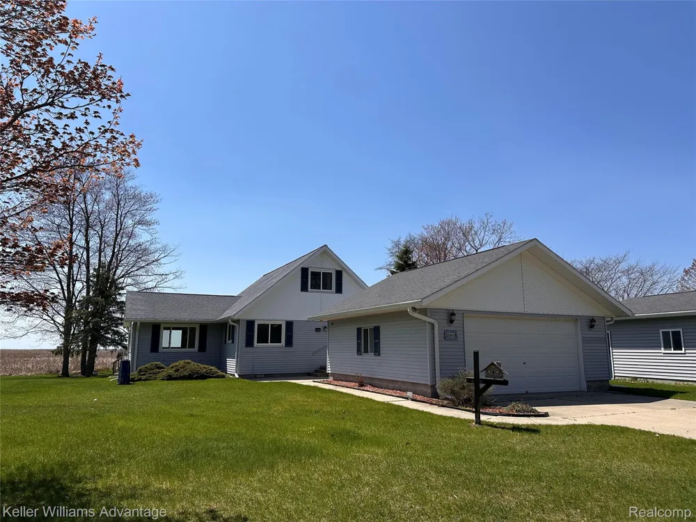 2800 E Booth Road Au Gres Township, MI 48703