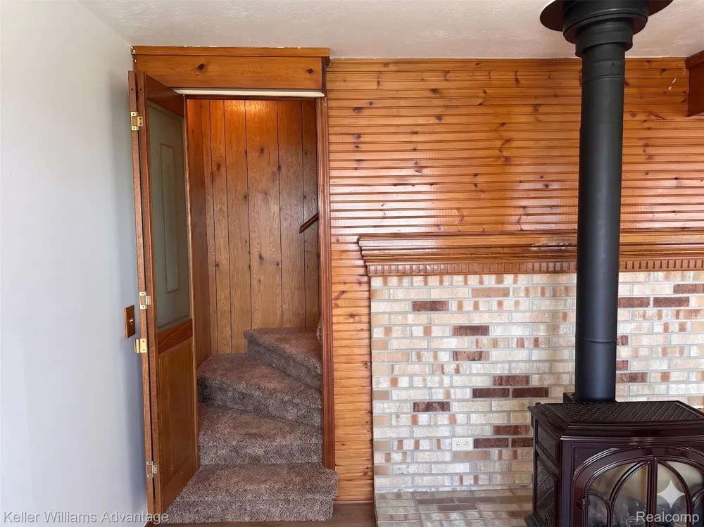2800 E Booth Road Au Gres Township, MI 48703