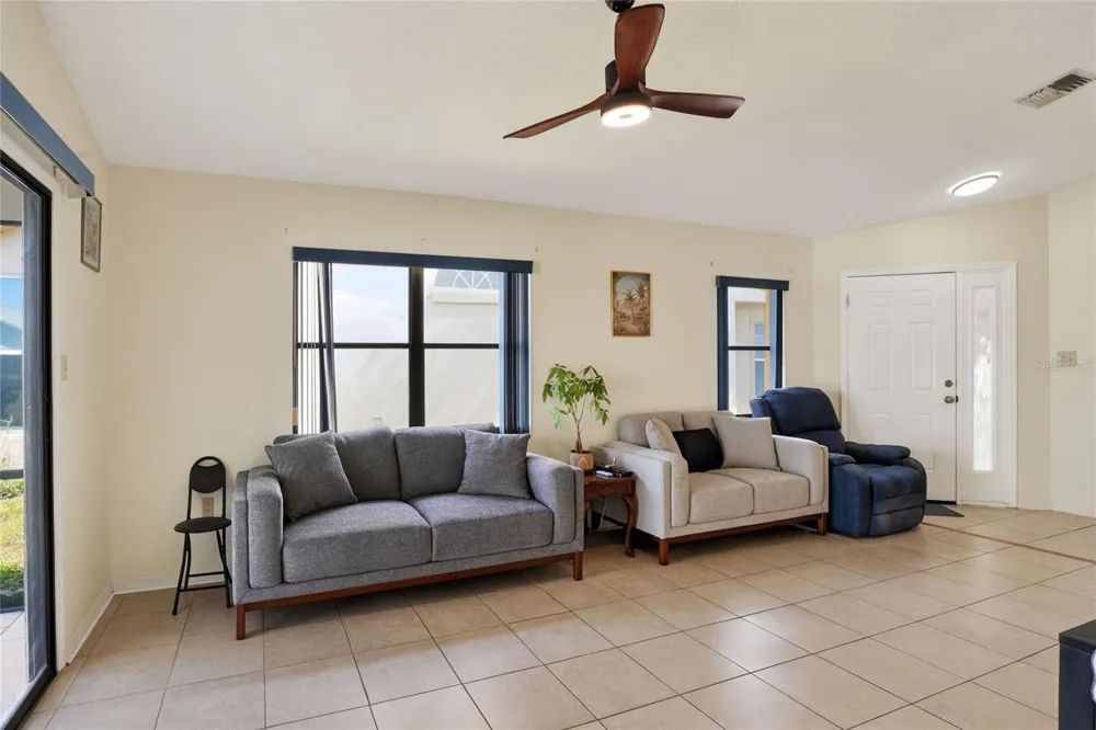6264 PEACOCK RUN Lakeland, FL 33809