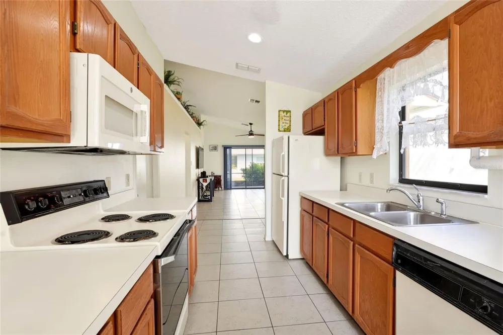 6264 PEACOCK RUN Lakeland, FL 33809