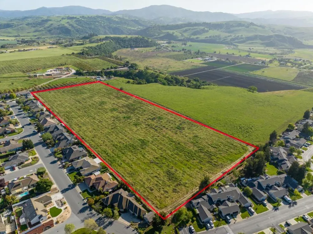 5181 Southside Road Hollister, CA 95023