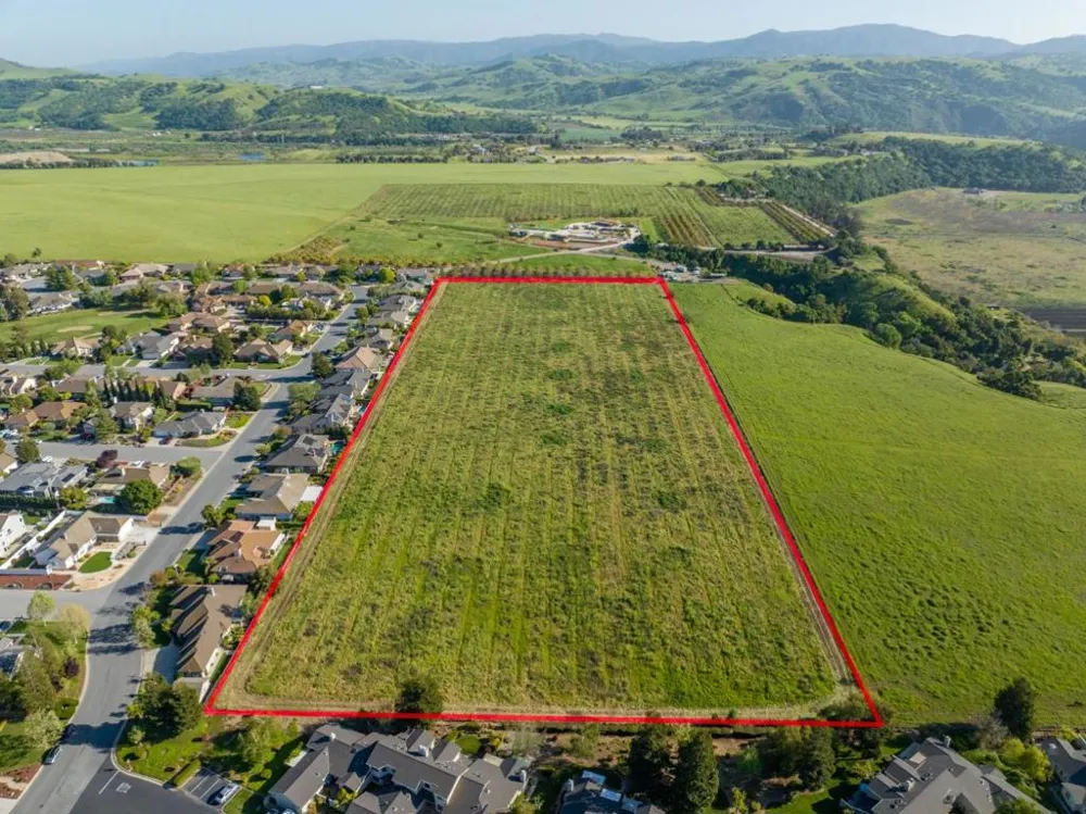 5181 Southside Road Hollister, CA 95023