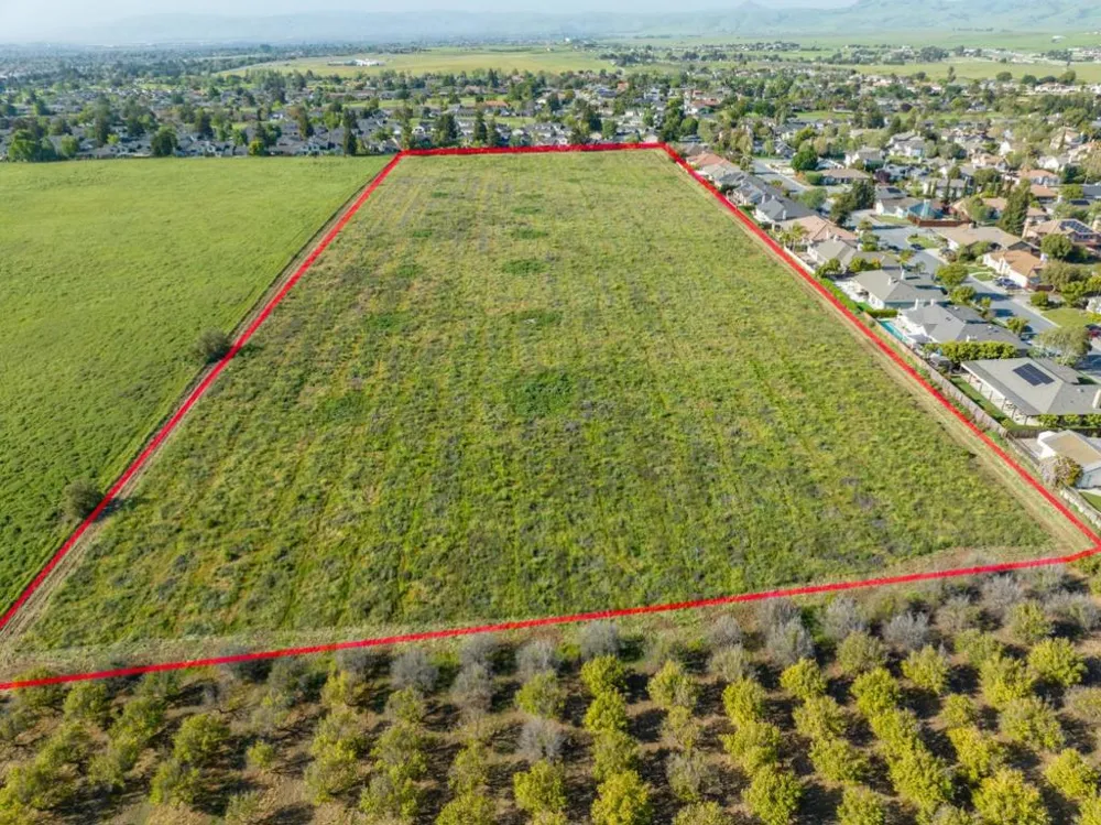 5181 Southside Road Hollister, CA 95023