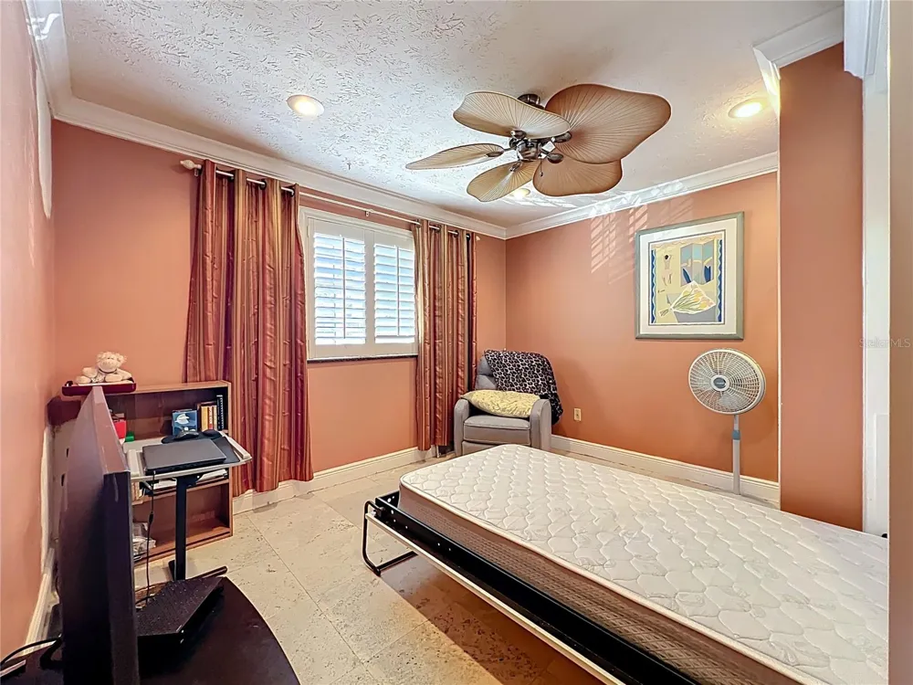 4212 LAKE UNDERHILL ROAD #5D11 Orlando, FL 32803