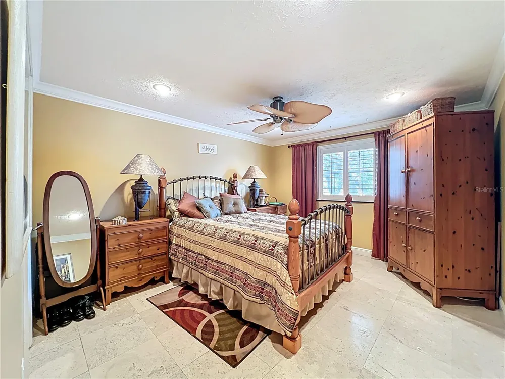 4212 LAKE UNDERHILL ROAD #5D11 Orlando, FL 32803