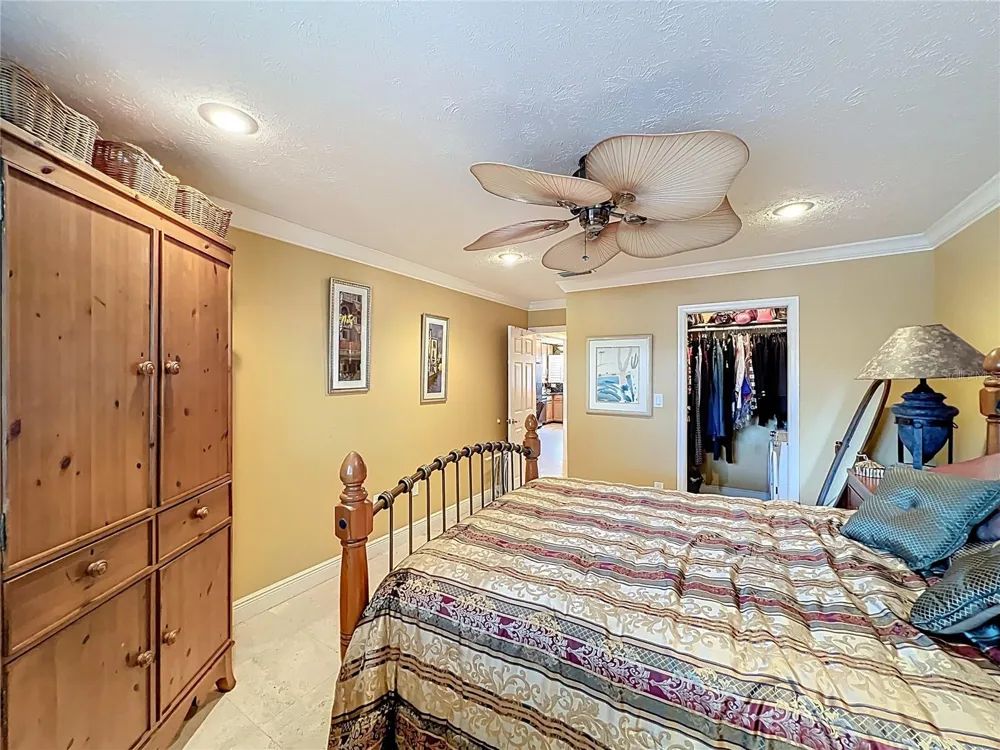4212 LAKE UNDERHILL ROAD #5D11 Orlando, FL 32803