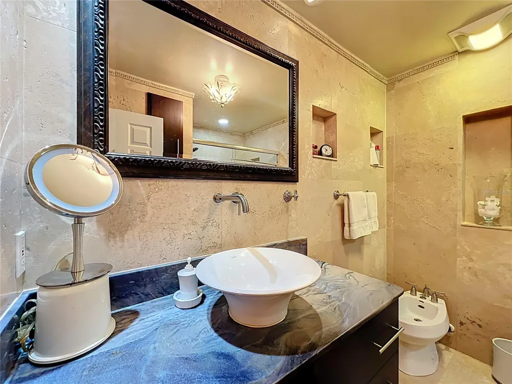 4212 LAKE UNDERHILL ROAD #5D11 Orlando, FL 32803