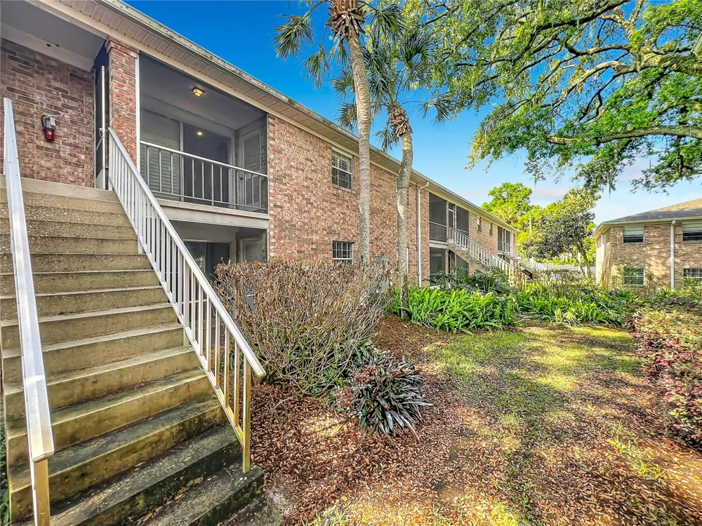4212 LAKE UNDERHILL ROAD #5D11 Orlando, FL 32803