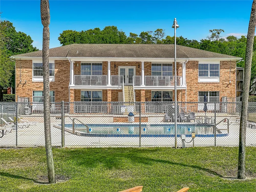 4212 LAKE UNDERHILL ROAD #5D11 Orlando, FL 32803