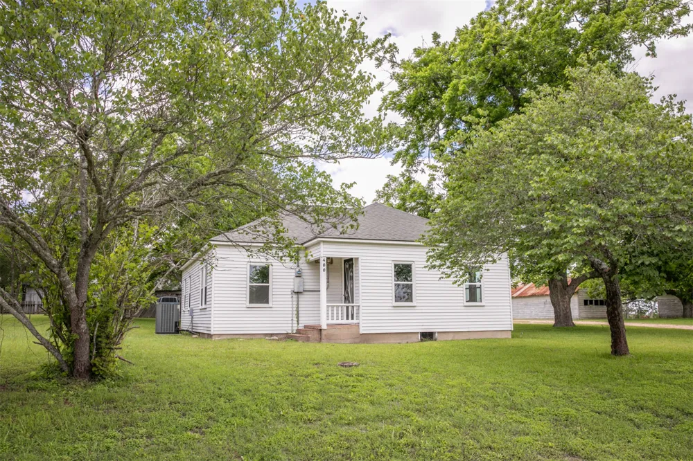 400 Brazos Street Burton, TX 77835