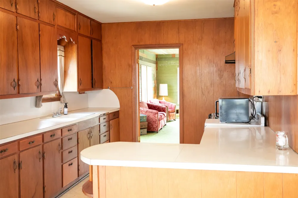 400 Brazos Street Burton, TX 77835