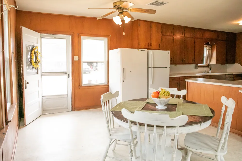 400 Brazos Street Burton, TX 77835