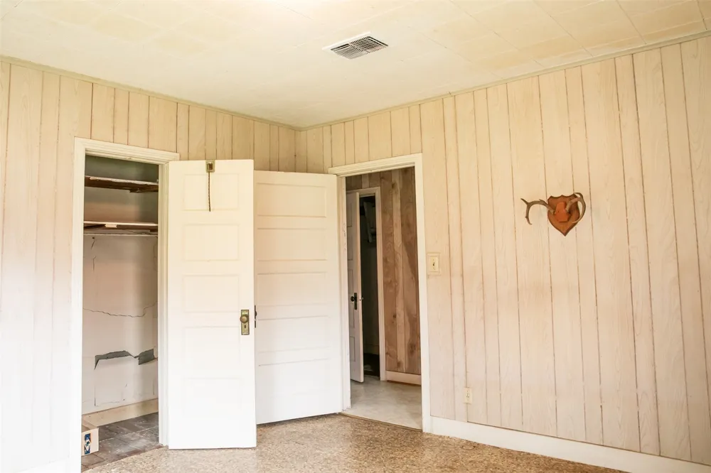 400 Brazos Street Burton, TX 77835