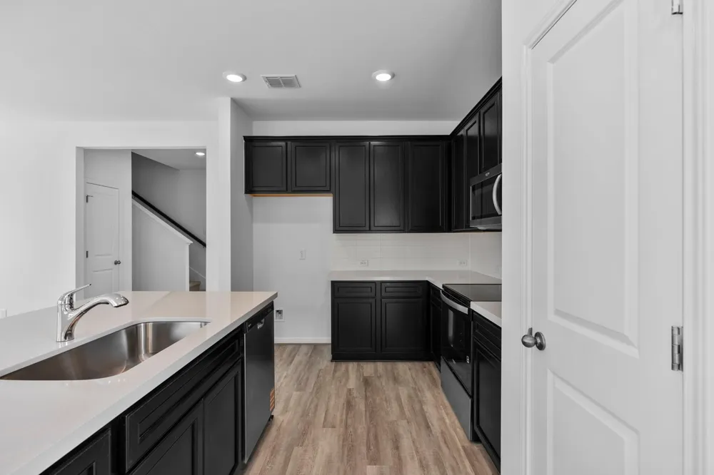 106 Pebblestream Pass Taylor, TX 76574