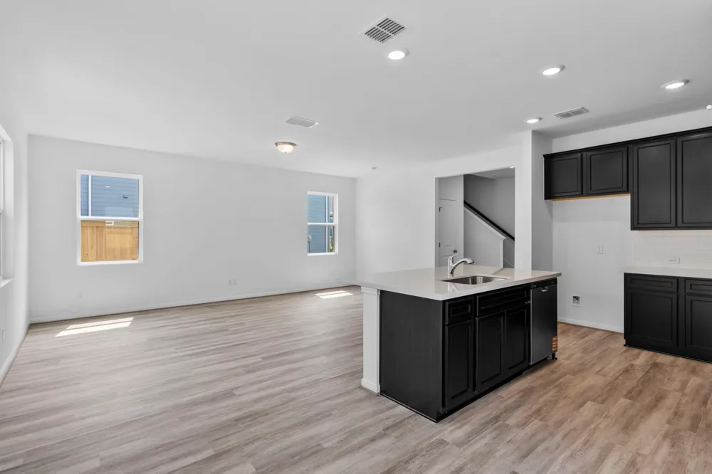 106 Pebblestream Pass Taylor, TX 76574