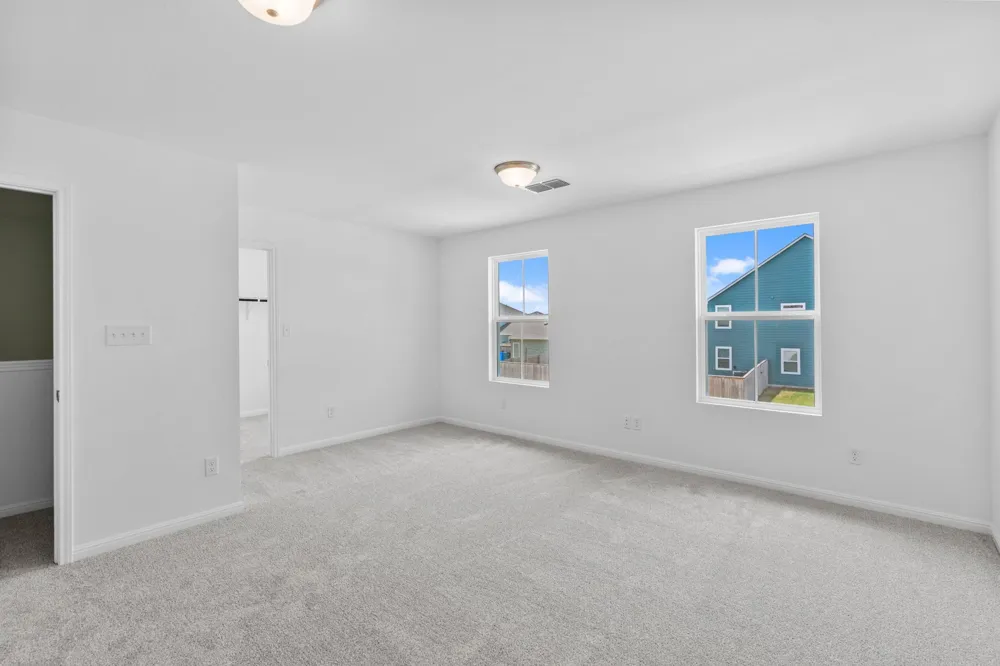 106 Pebblestream Pass Taylor, TX 76574