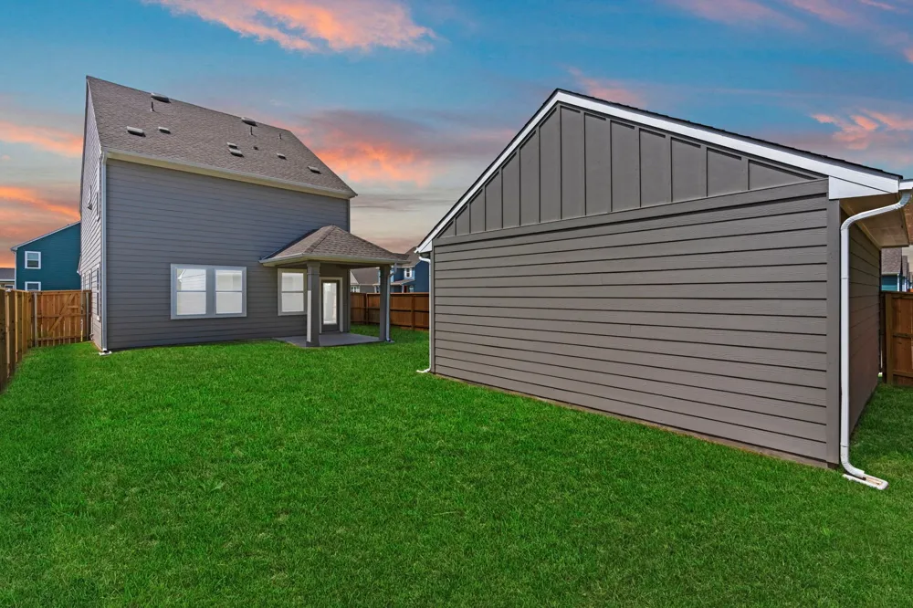 106 Pebblestream Pass Taylor, TX 76574