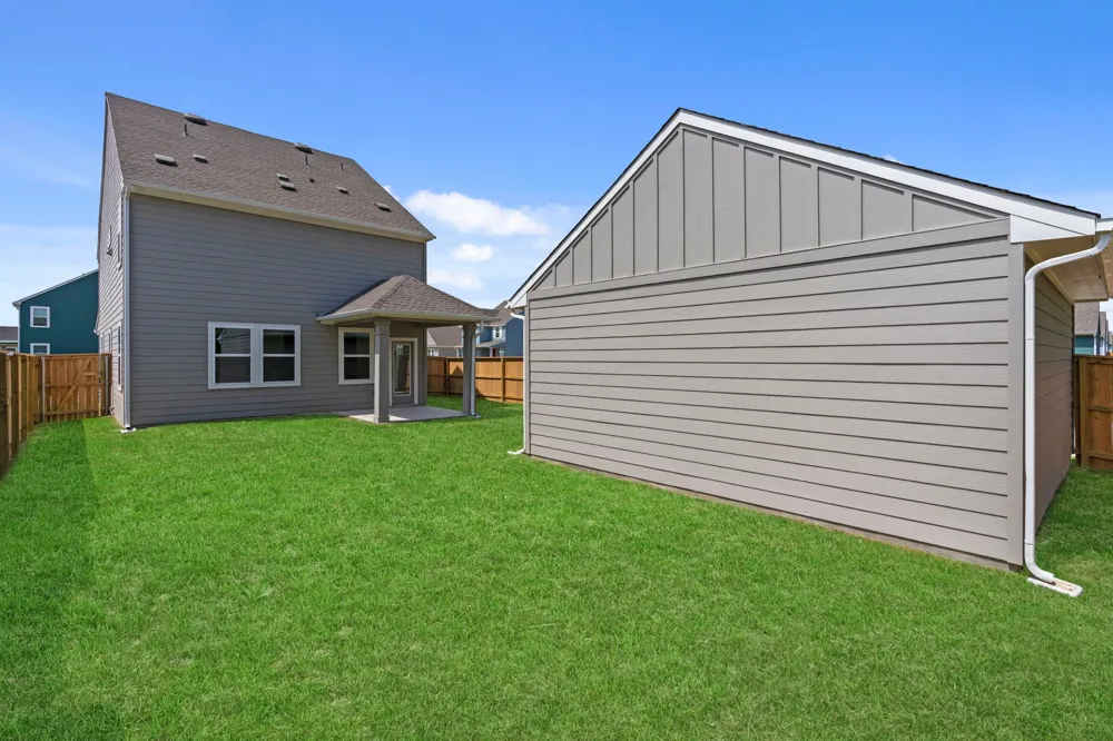 106 Pebblestream Pass Taylor, TX 76574