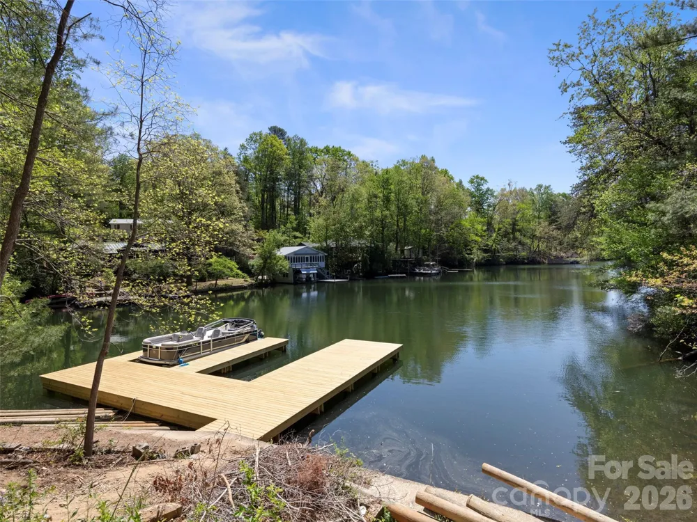 99999 N Lake Summit Road Zirconia, NC 28790