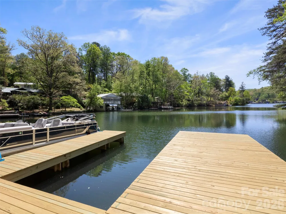 99999 N Lake Summit Road Zirconia, NC 28790