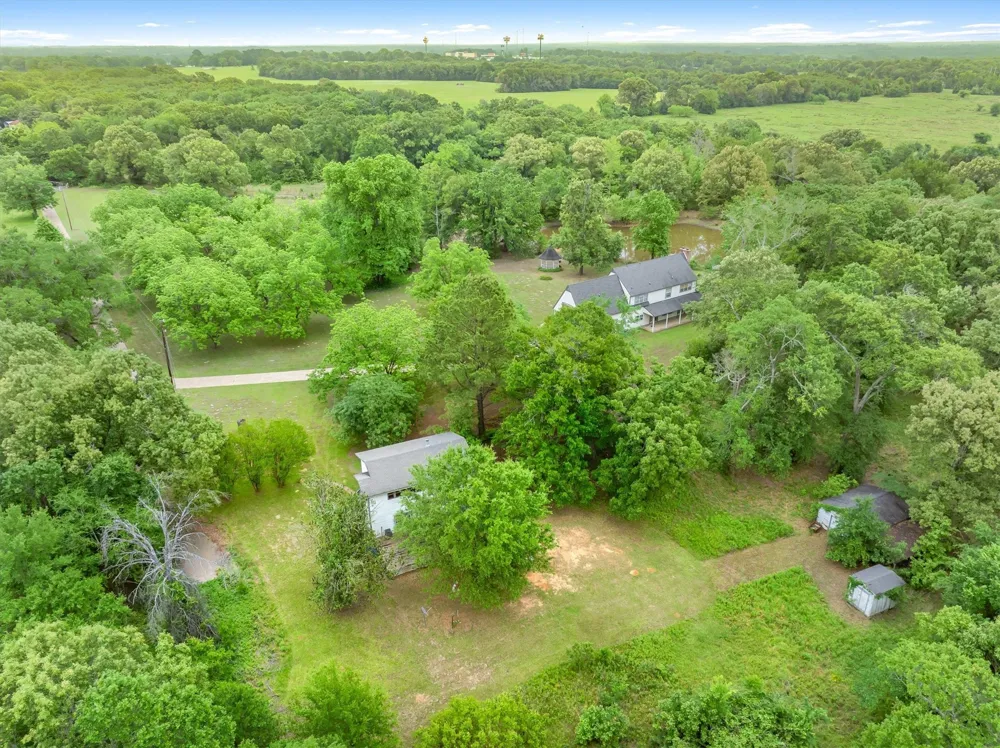 1434 Vz County Road 4519 Van, TX 75790