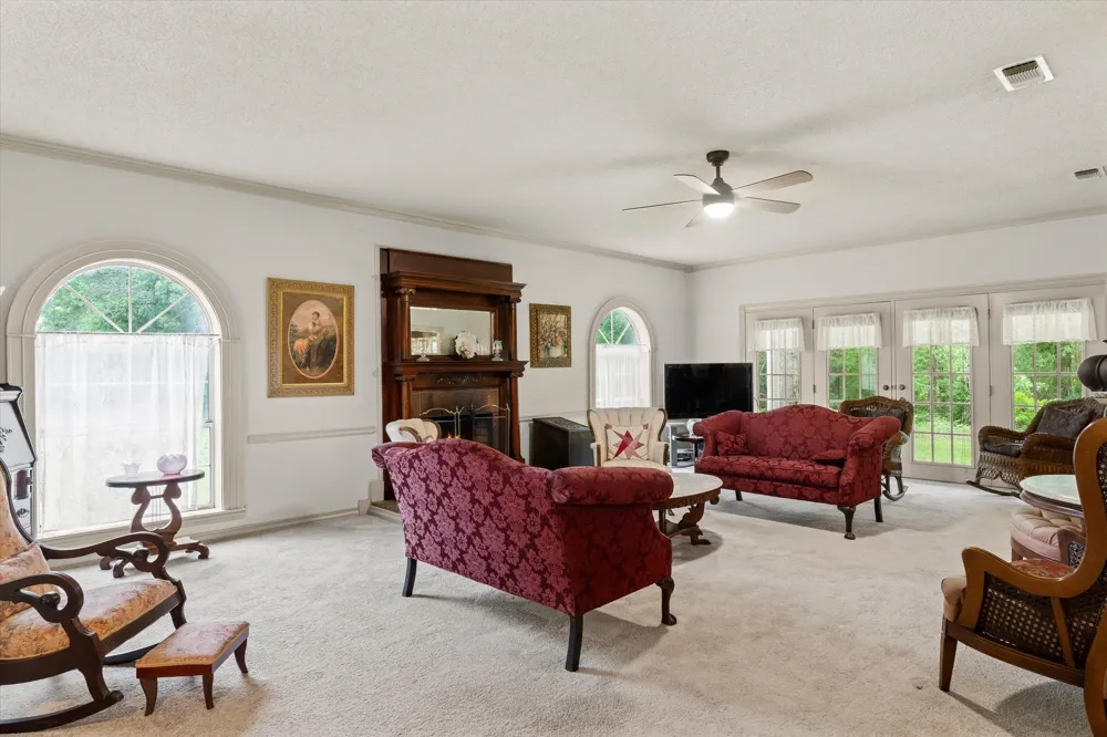 1434 Vz County Road 4519 Van, TX 75790