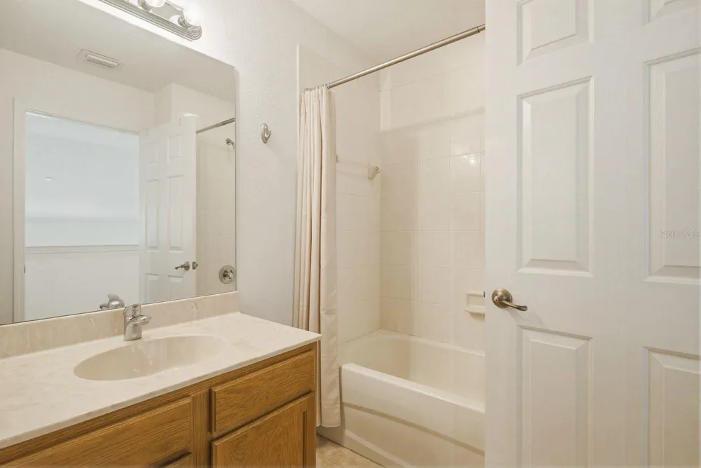 1405 RIDGE TERRACE Tarpon Springs, FL 34689