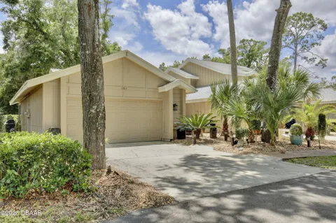 101 Silver Fern Court