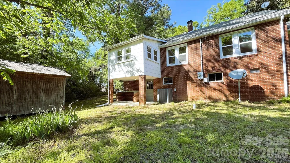 205 Sunrise Avenue Mount Gilead, NC 27306