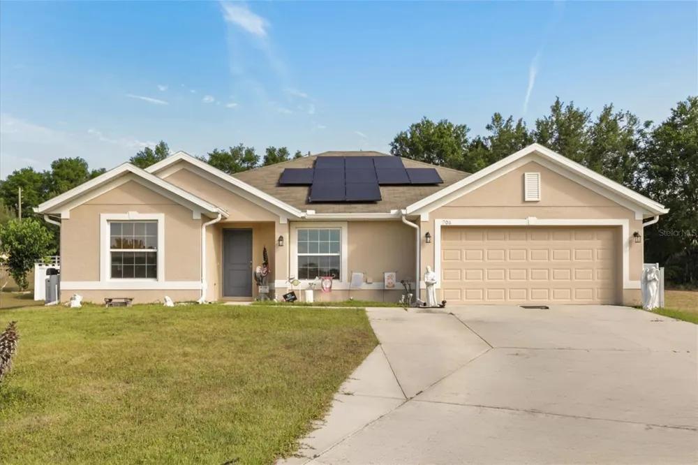 906 EDITH DRIVE Fruitland Park, FL 34731
