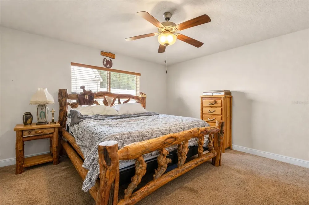906 EDITH DRIVE Fruitland Park, FL 34731
