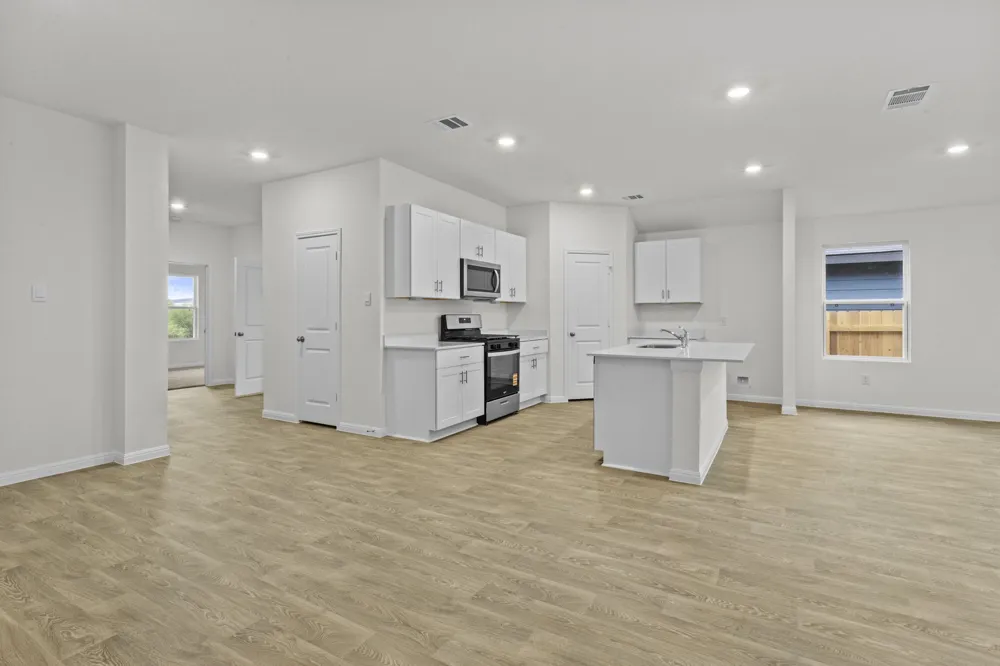 244 Flora Vista Street San Marcos, TX 78666