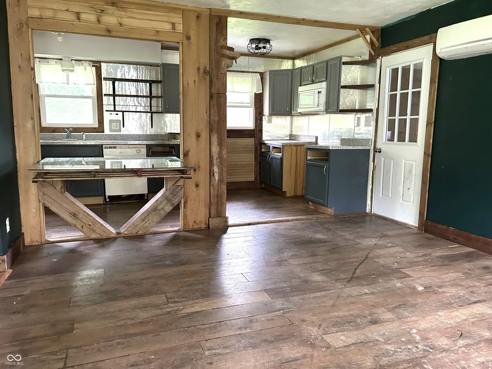 1720 E Lois Lane North Vernon, IN 47265