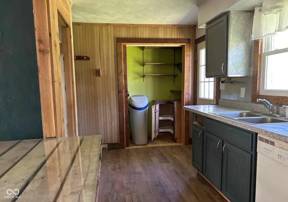 1720 E Lois Lane North Vernon, IN 47265