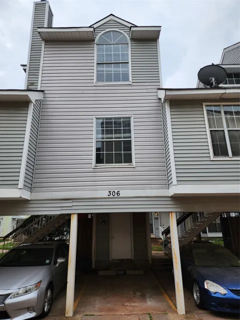 306 Settlers Park Drive