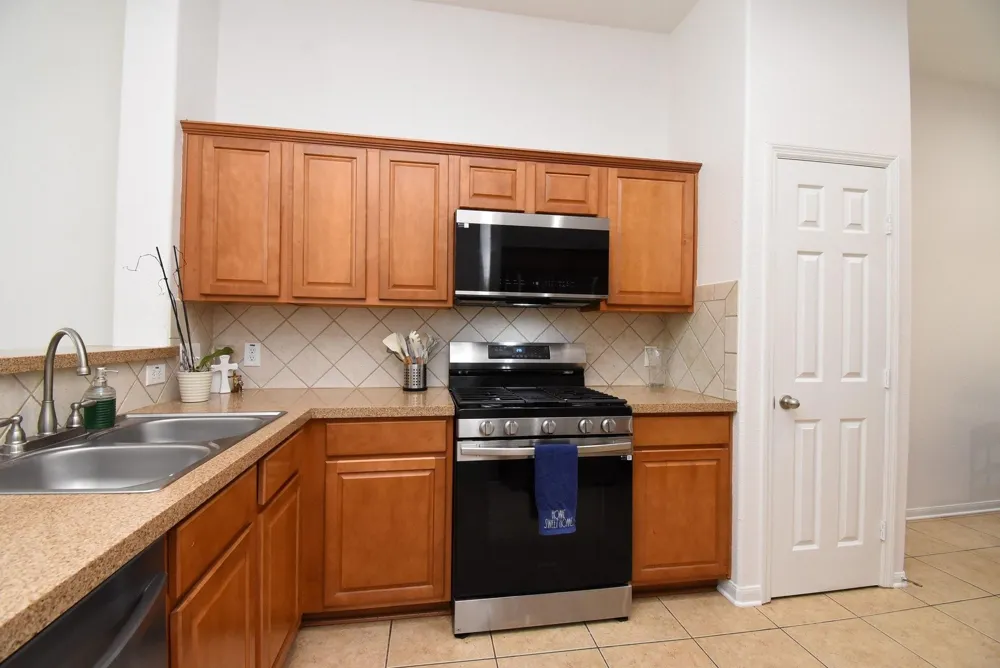 1734 Pepper Hill Lane Sugar Land, TX 77479
