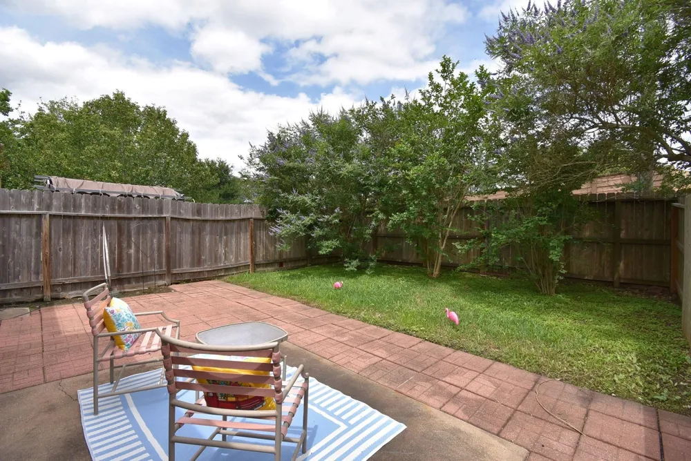 1734 Pepper Hill Lane Sugar Land, TX 77479