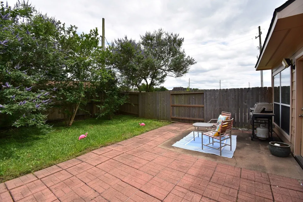1734 Pepper Hill Lane Sugar Land, TX 77479
