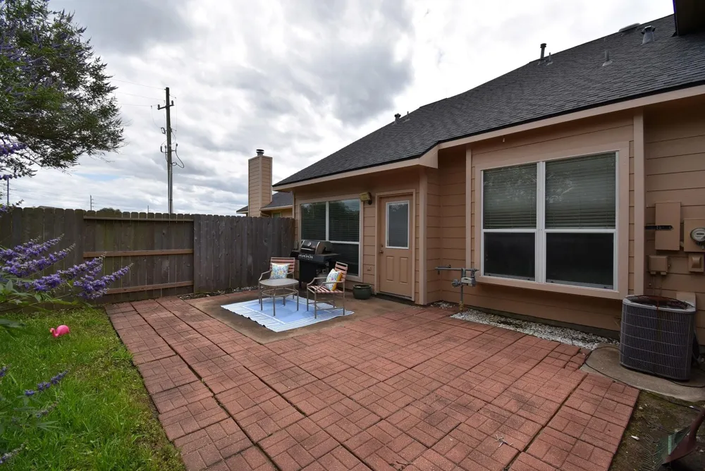 1734 Pepper Hill Lane Sugar Land, TX 77479