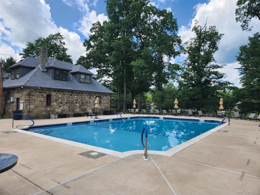 5 Bannock Court Suffern, NY 10901