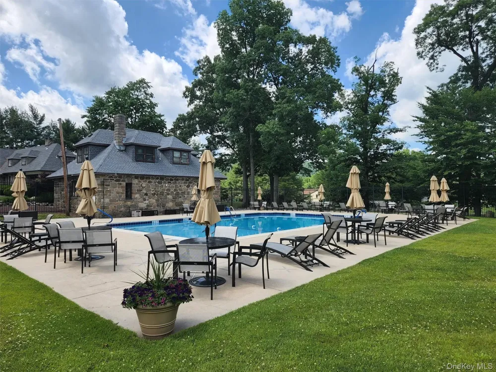 5 Bannock Court Suffern, NY 10901