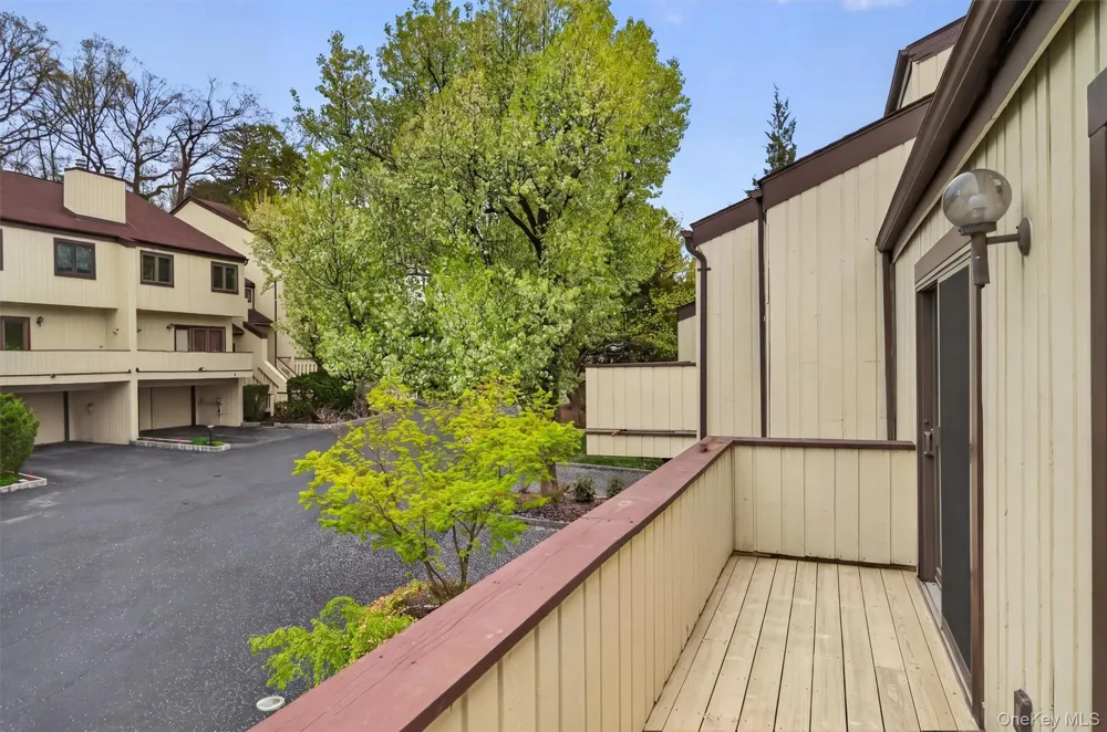 5 Bannock Court Suffern, NY 10901