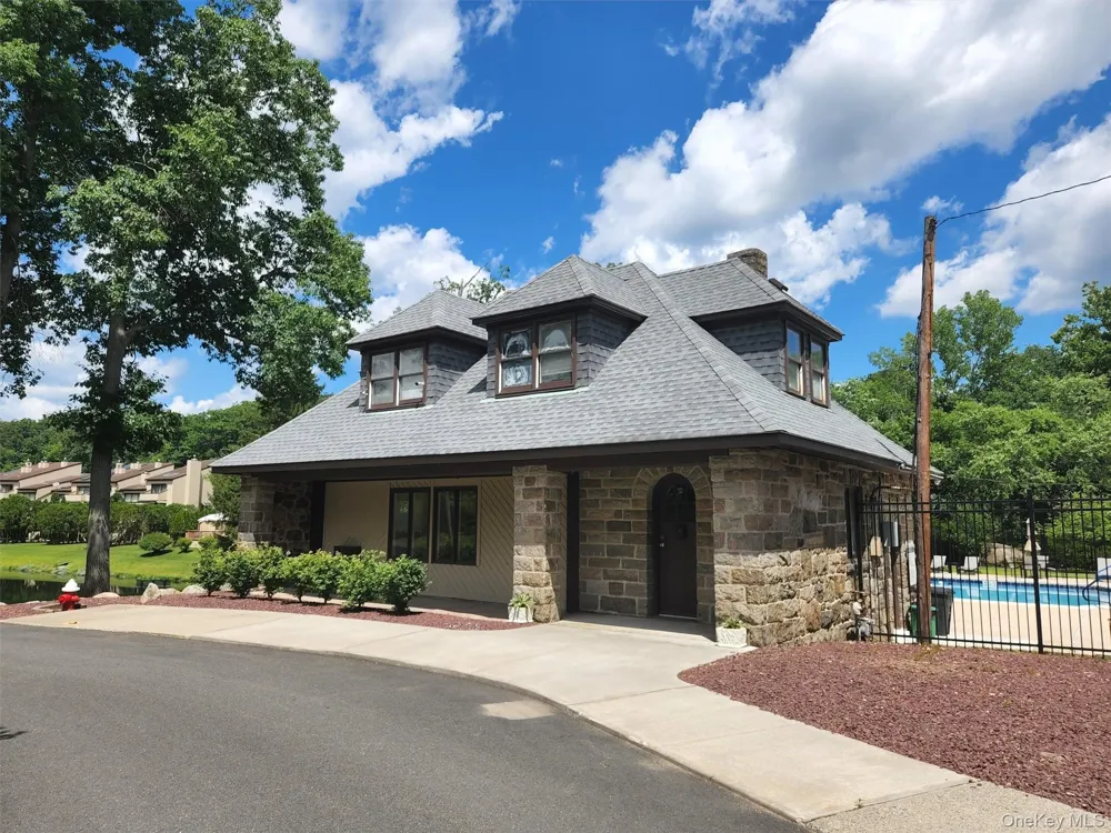 5 Bannock Court Suffern, NY 10901