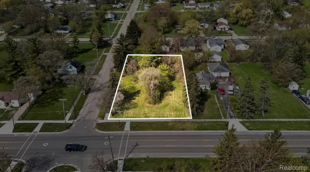 3261 Sheridan Avenue Saginaw City, MI 48601