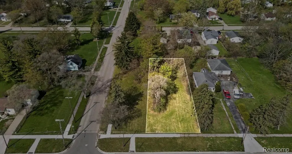 3261 Sheridan Avenue Saginaw City, MI 48601