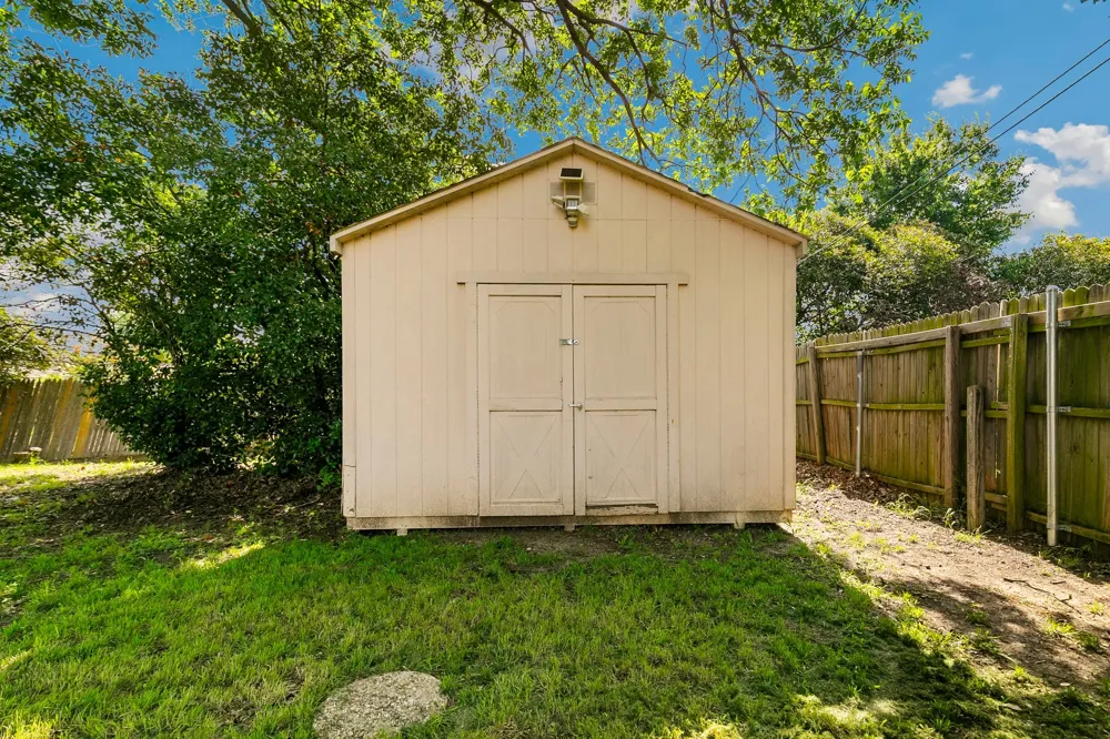 6612 Patsy Lane Watauga, TX 76148