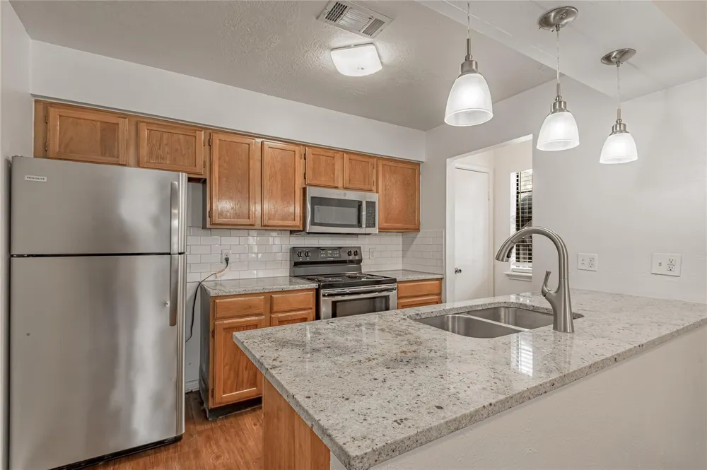 2402 Sycamore Avenue #E1 Huntsville, TX 77340