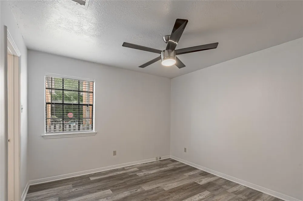 2402 Sycamore Avenue #E1 Huntsville, TX 77340
